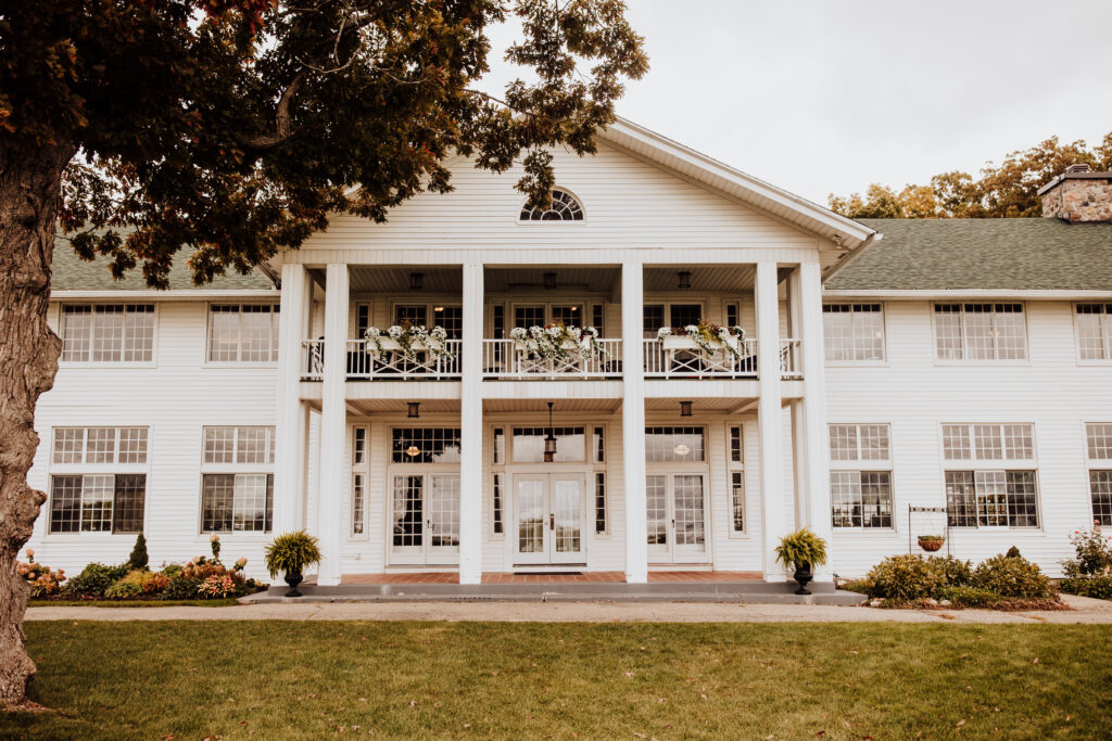 how to create a guest list for your micro wedding
