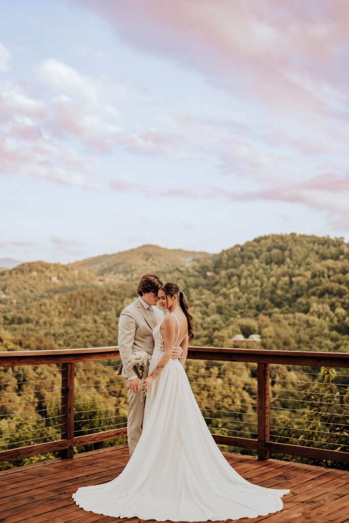 micro wedding timeline examples 