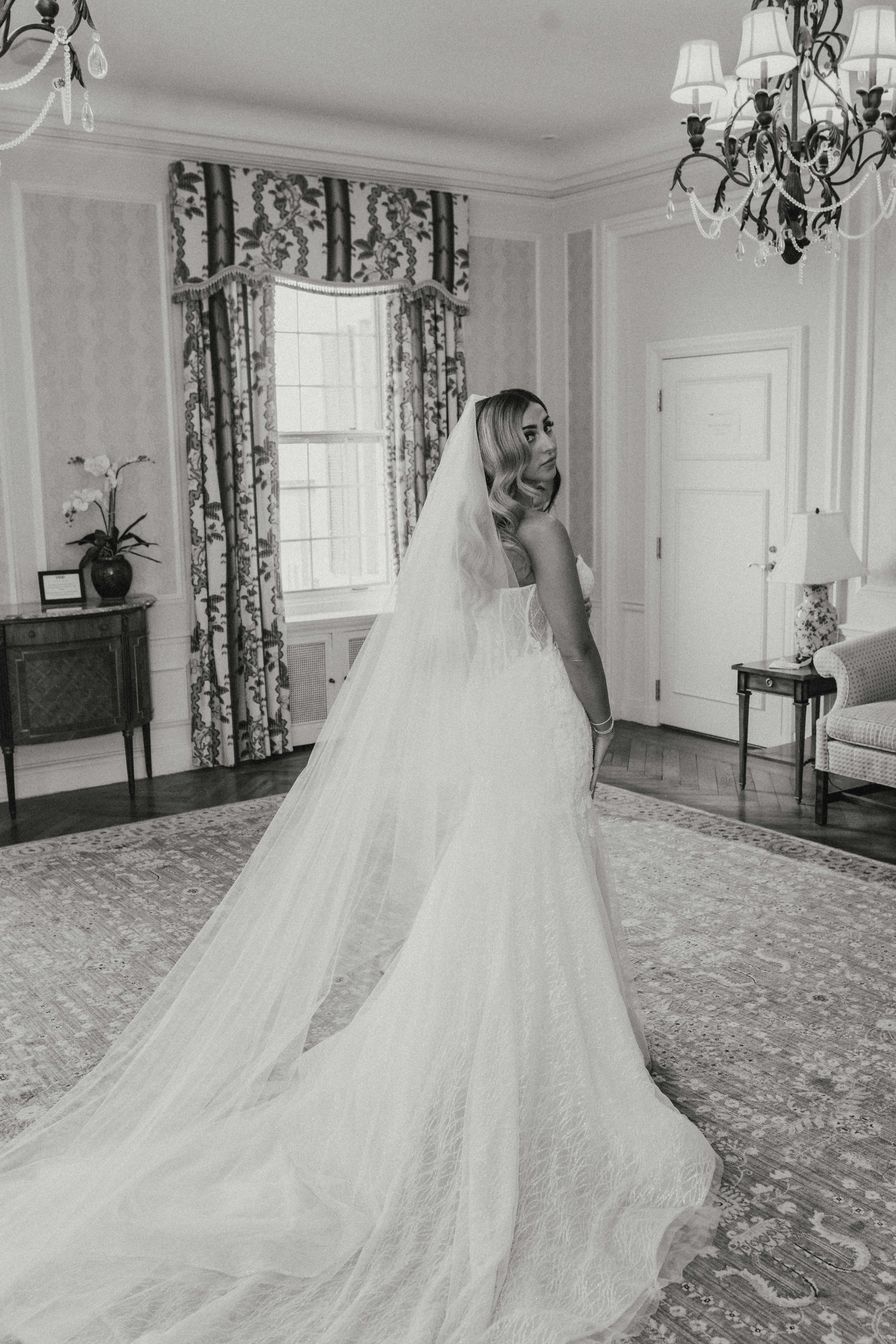 micro wedding timeline examples 