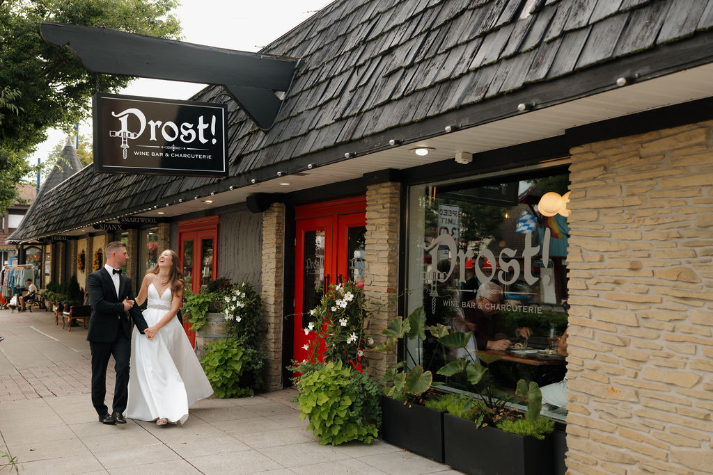wedding portraits at prost in frankenmuth michigan 