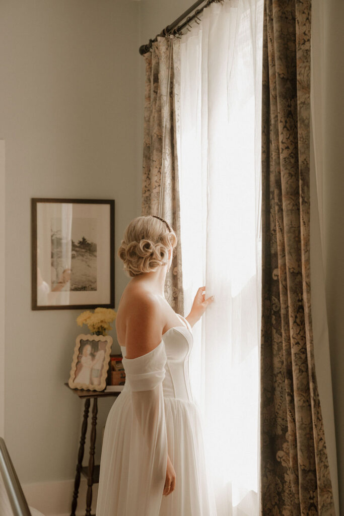 joe & natalies micro wedding at the birch lodge in trout lake 