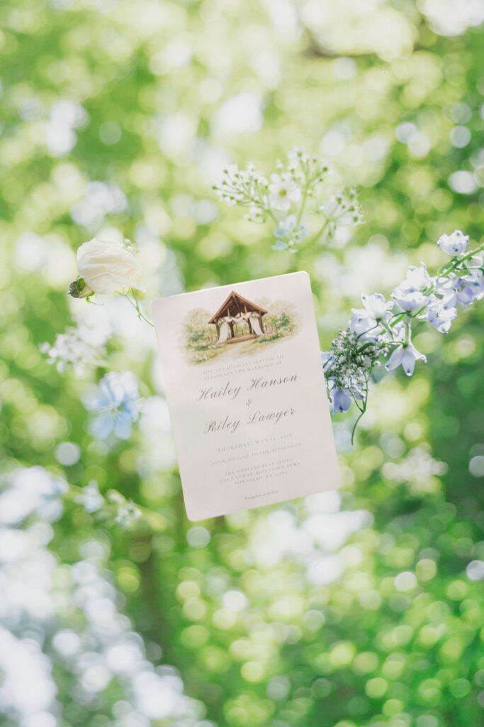how to make a large wedding feel intimate 